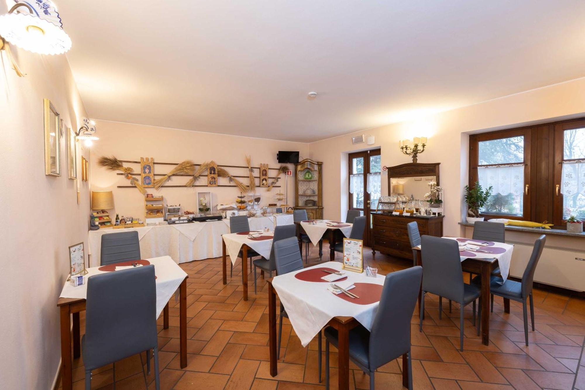 Hotel La Ferte Asti Exterior photo
