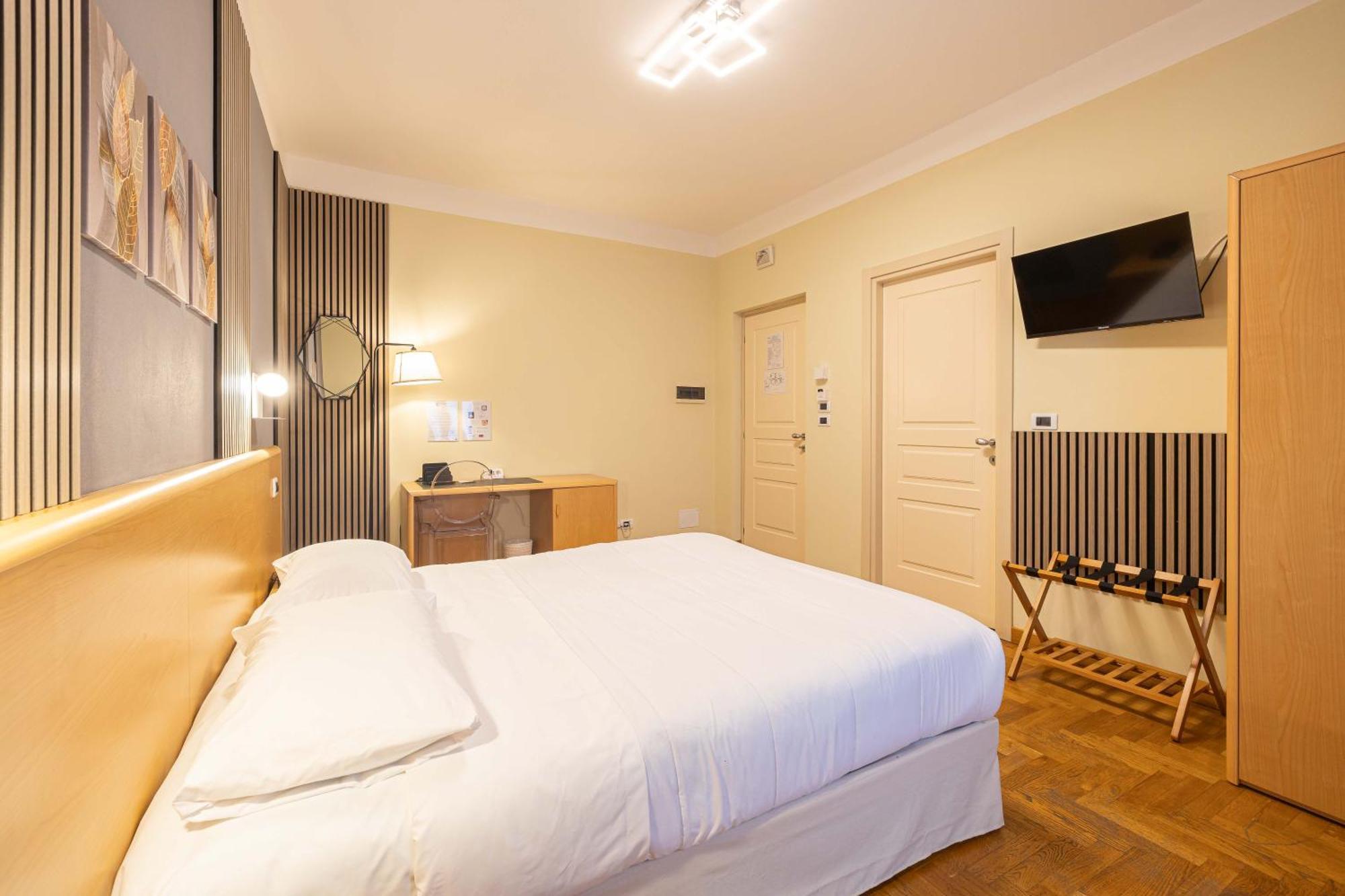 Hotel La Ferte Asti Exterior photo