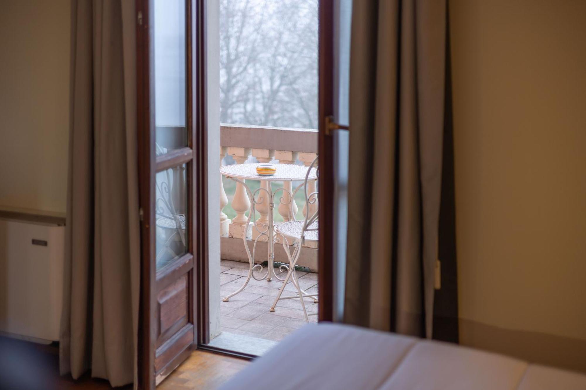 Hotel La Ferte Asti Exterior photo